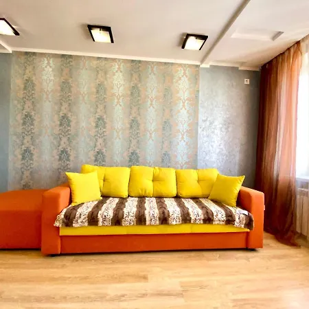 Apartpoltava: Spacious Two-Room Apartment with Secure Parking in City Center Exterior photo