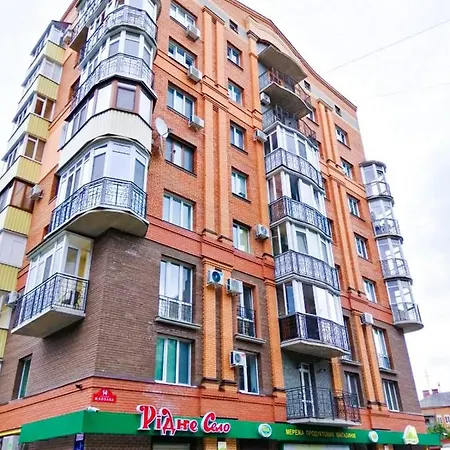 Apartpoltava: Spacious Two-Room Apartment with Secure Parking in City Center Exterior photo