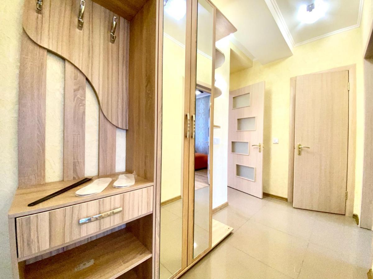 Apartment Apartpoltava: Spacious Two-room With Secure Parking In Center Poltava